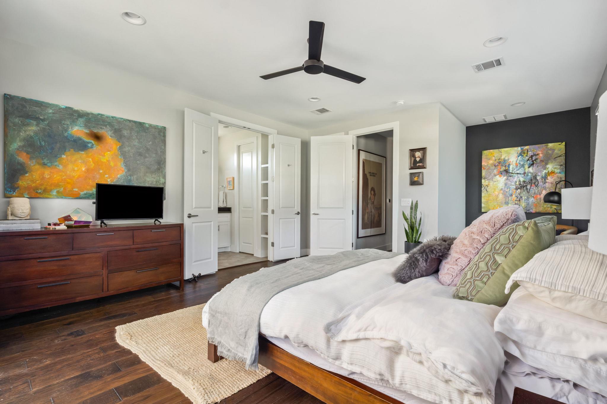 308 W North Loop BLVD # 1 — photo 14