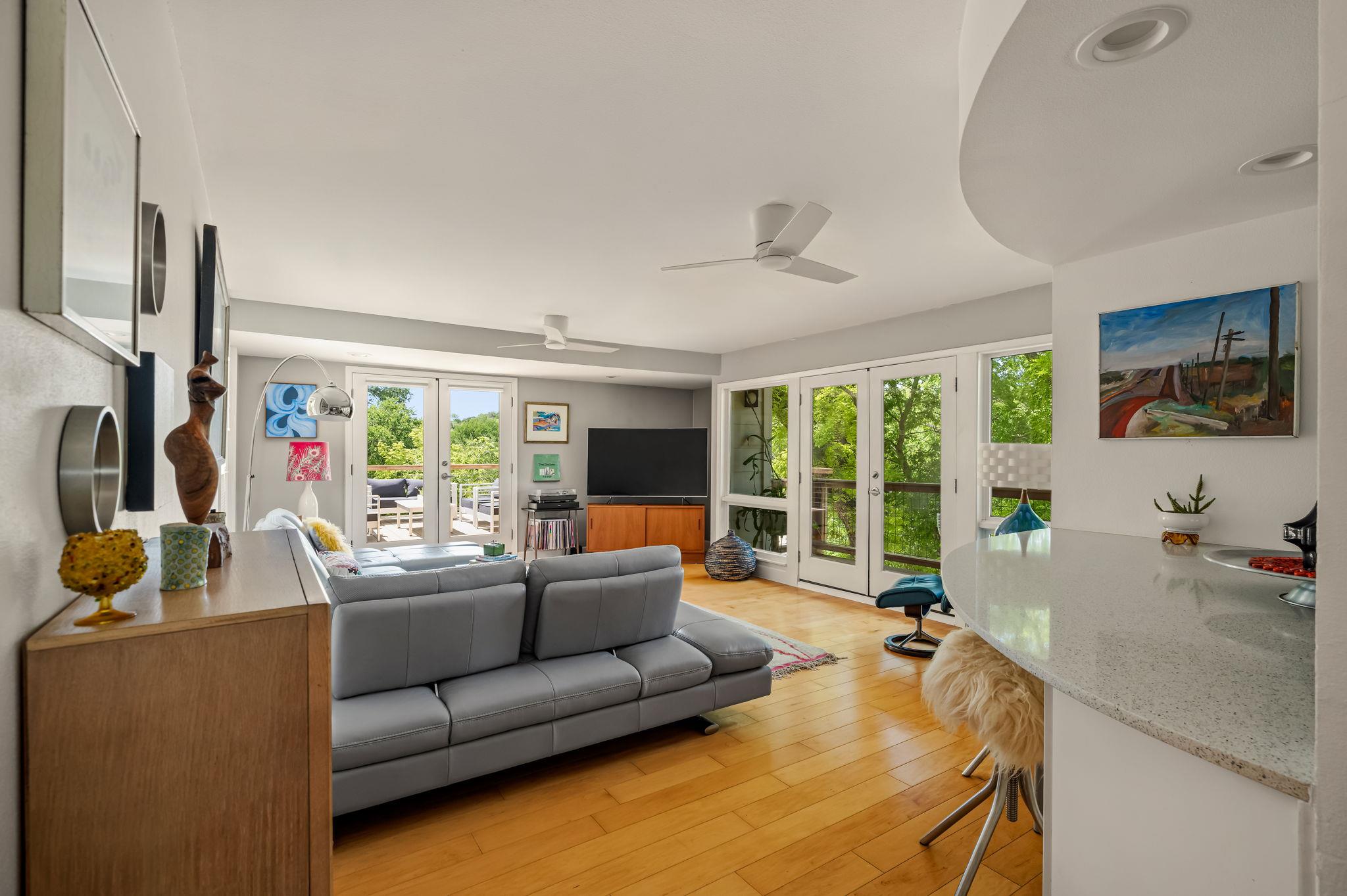5932 Highland Hills DR — photo 4