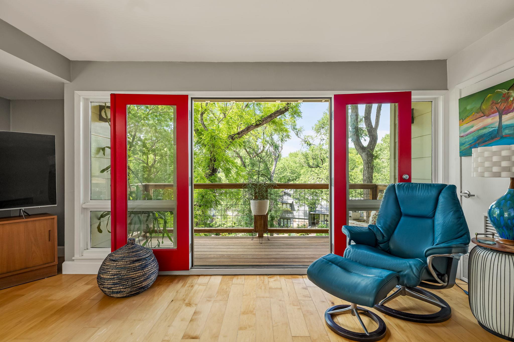 5932 Highland Hills DR — photo 8