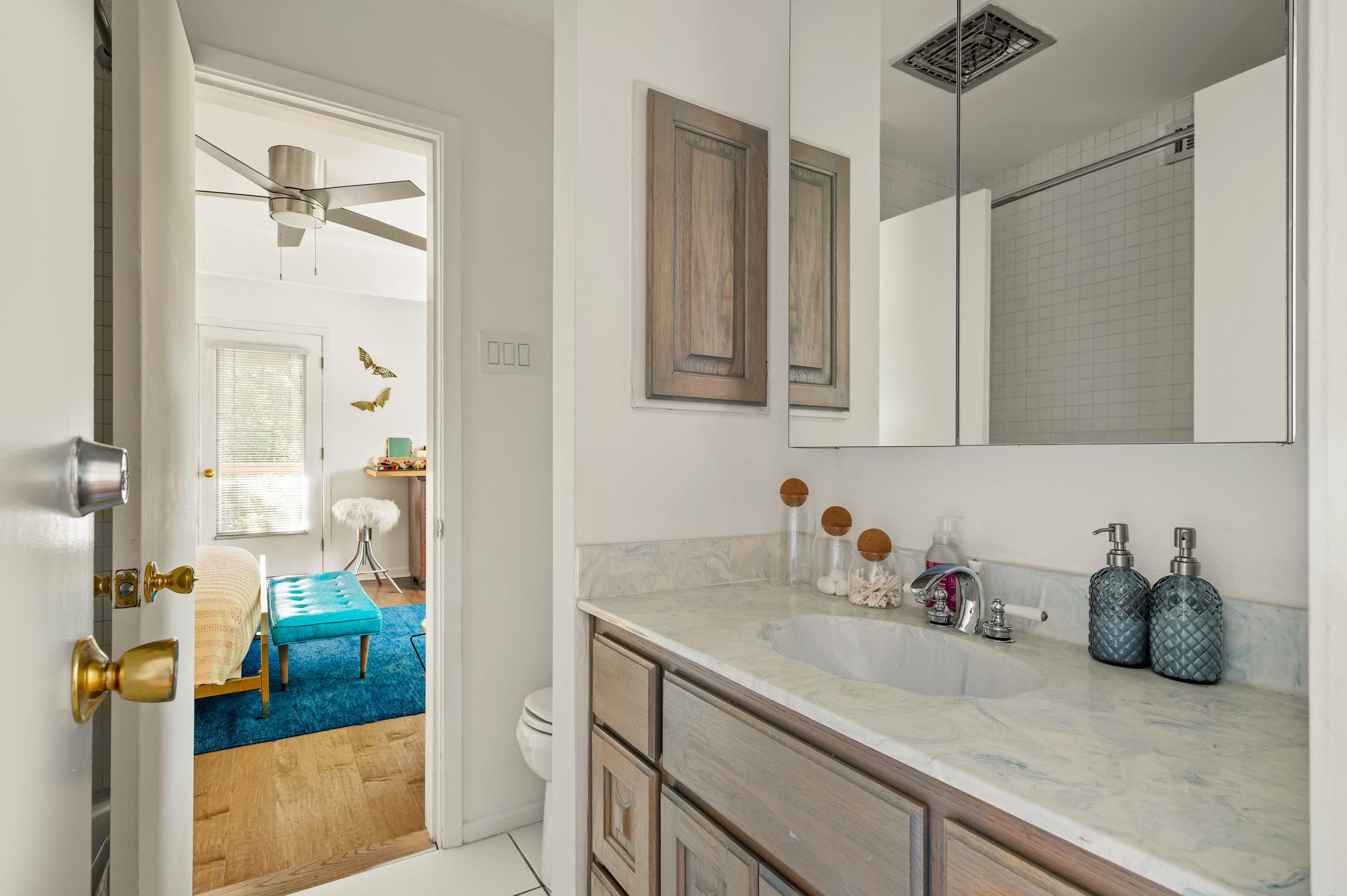 5932 Highland Hills DR — photo 17